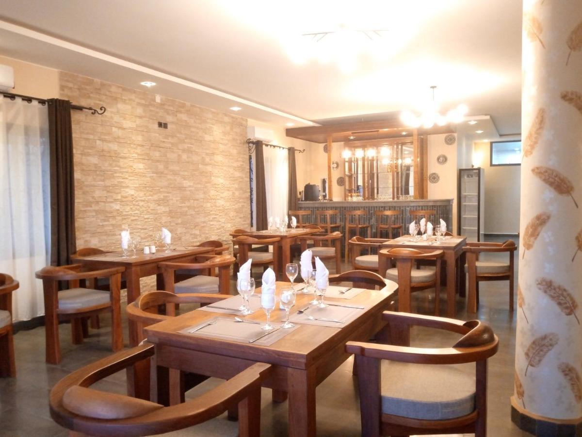 Soa Lia Hotel Miandrivazo Ngoại thất bức ảnh