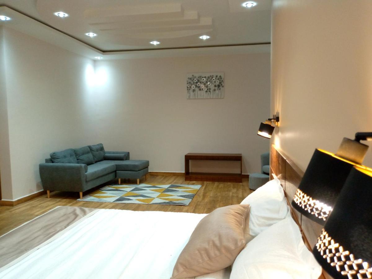 Soa Lia Hotel Miandrivazo Ngoại thất bức ảnh